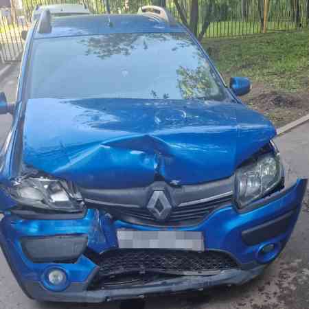 Аварийные автомобили Рено Сандеро 2018 АКПП выкупили за 865000